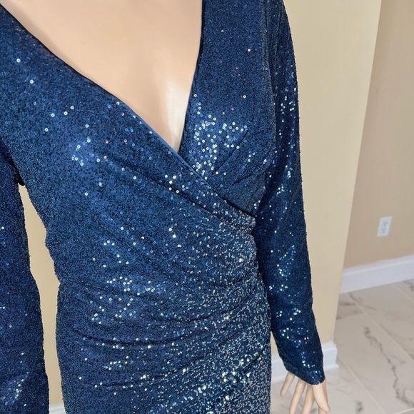 Teri Jon sequins evening dress - Picture 2 of 15